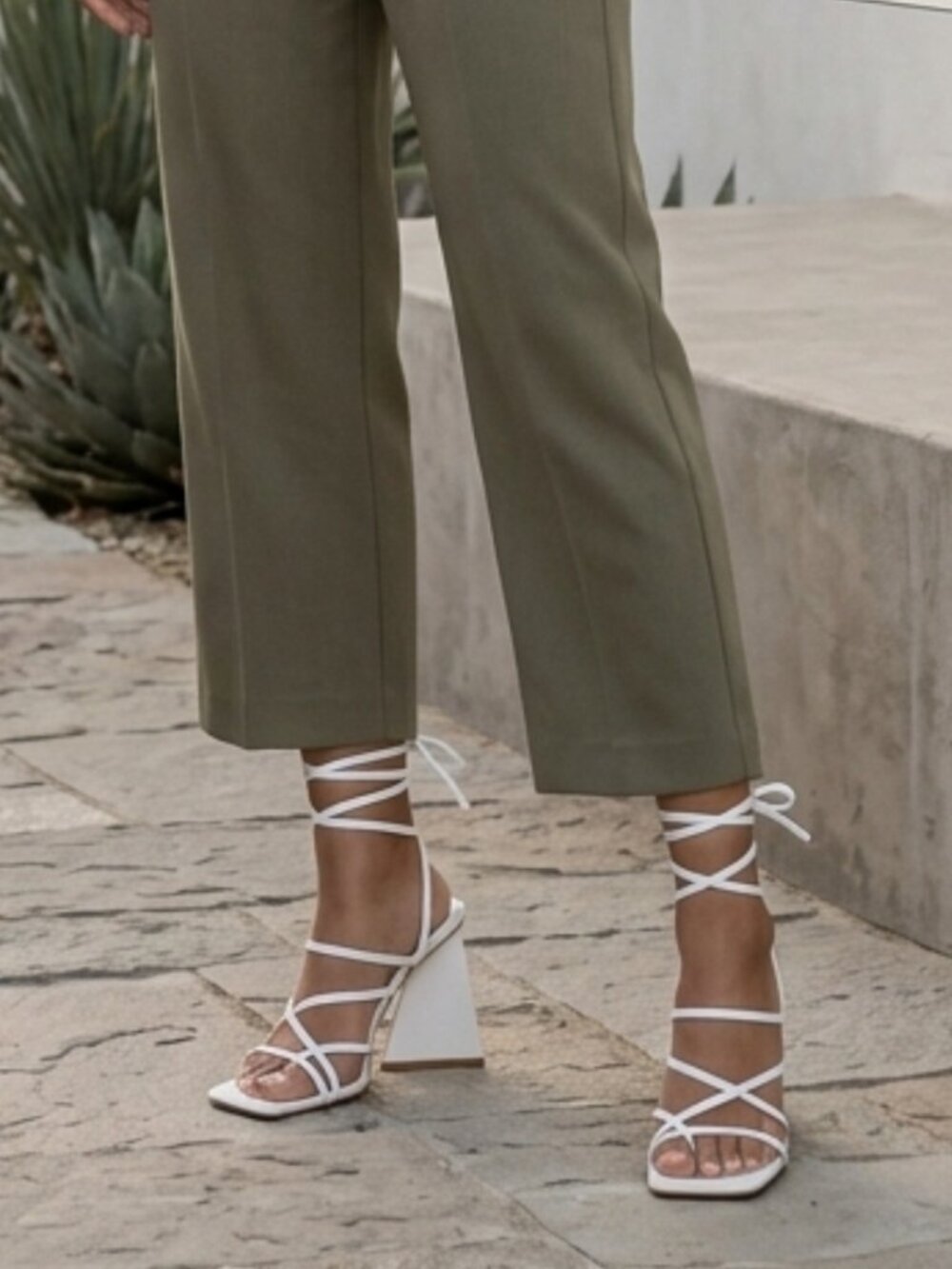 Raye Darryl Heels White Leather Strappy Open Toe Lace Up Sandals Womens Size 7.5
